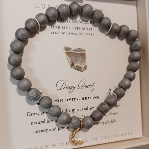 LUNA NORTE 14K GOLD PLATED MOON CRYSTAL CHARM W/ DRUSY QUARTZ STRETCH BRACELET - Picture 5 of 9